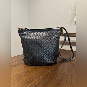 Vintage GANSON Black Leather Woven Shoulder Crossbody TopZip Purse Gold Hardware